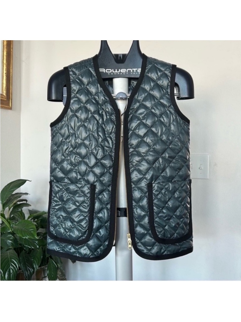 J. Crew Down Quilted Puffer Vest Sz XXS Blue Black Trim Front patch Pockets